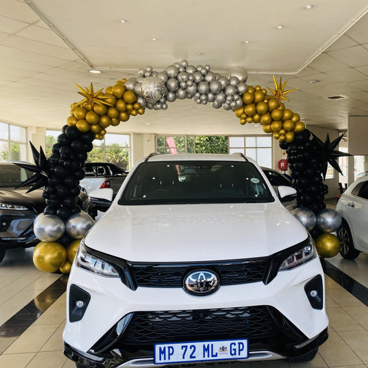 Cluster Balloon Arch With Oversized Pillars | Boksburg